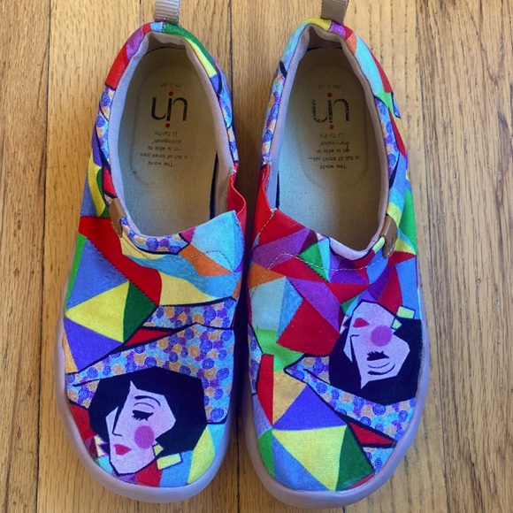 UIN Shoes - Uin Rainbow Girl Slip-ons size 8